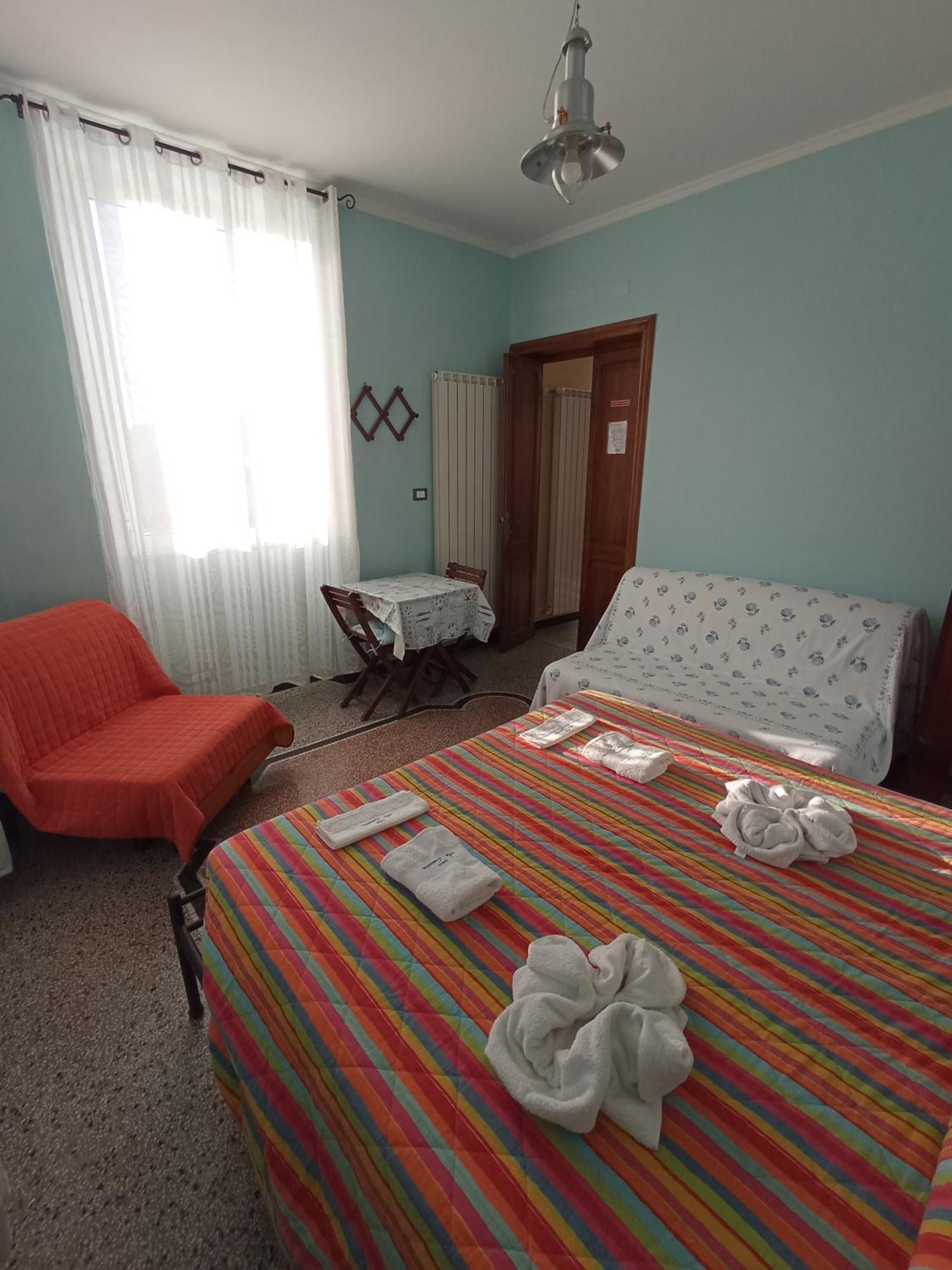 Au Cavettu B&B ヴァラッツェ エクステリア 写真