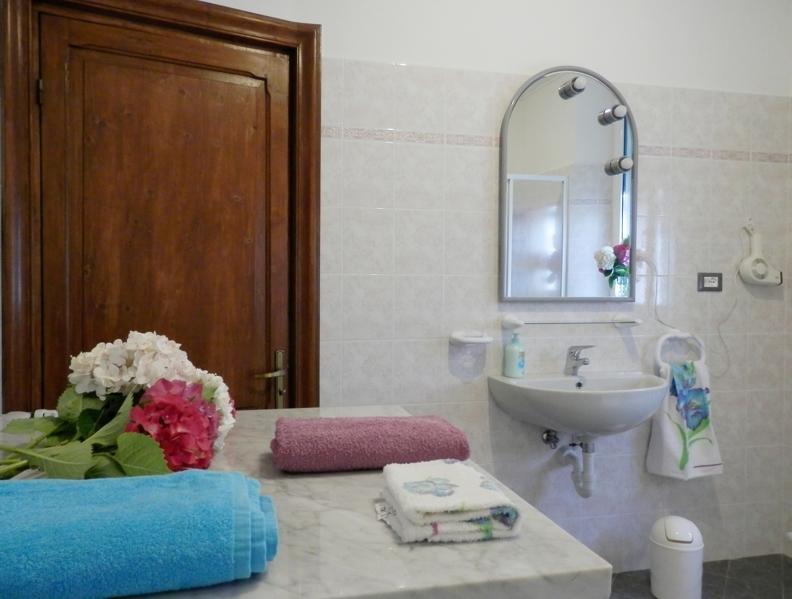 Au Cavettu B&B ヴァラッツェ エクステリア 写真