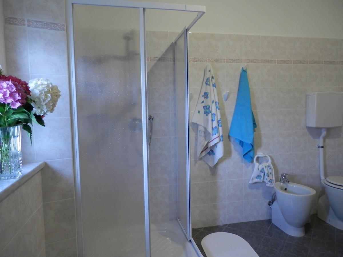 Au Cavettu B&B ヴァラッツェ エクステリア 写真